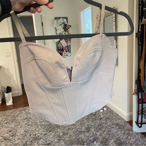 White Fox Going Out Top